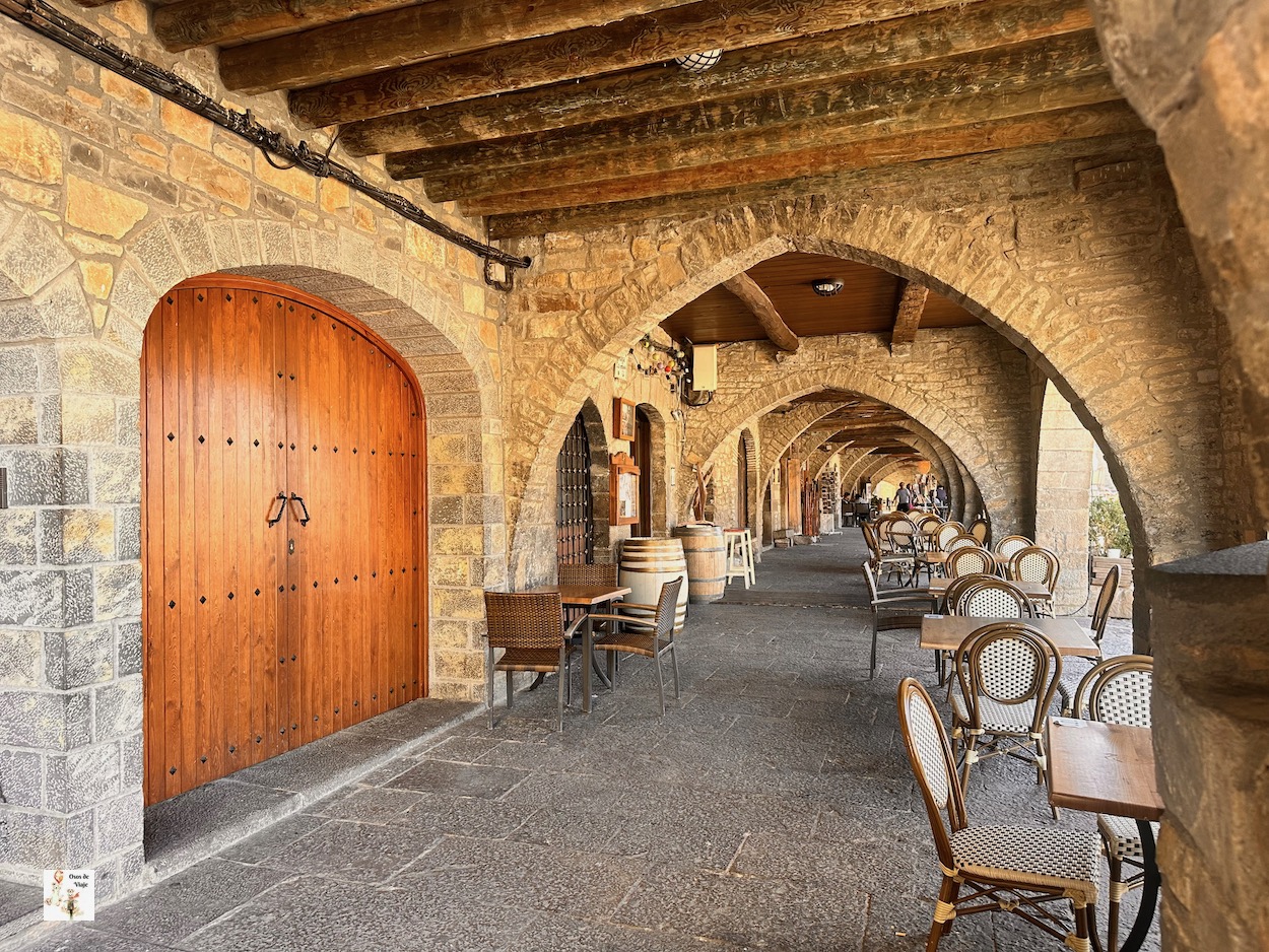 Plaza mayor de Aínsa